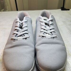 Men's Lightweight Athletic Shoes — White Mesh Performance